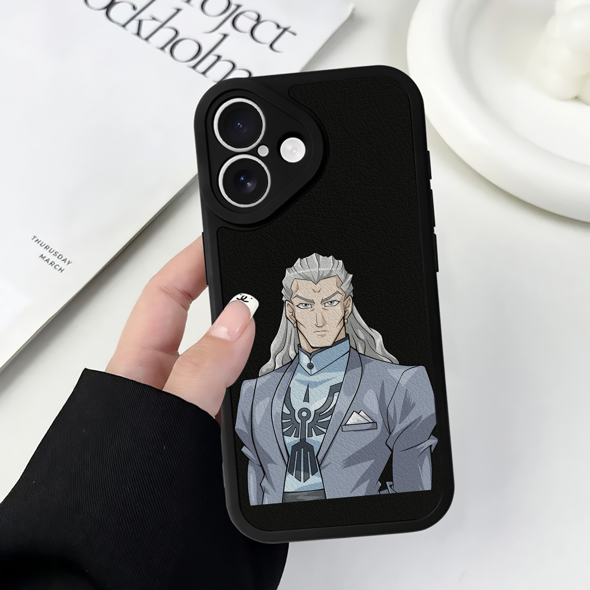 （画像用） 遊☆戯☆王 Yu-Gi-Oh! 【iPhone 16シリーズ対応】シリコンスマホケース（レザー調） 材質：シリコン